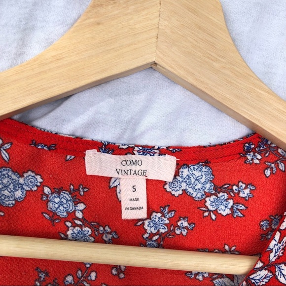 Cute red top - Picture 2 of 2